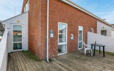 Ginger - 2.3Km from the Sea: Græs, Hus, Tag, Sommerhus, Hjem, Busk, Stuehus, Land Lot, Landdistrikt