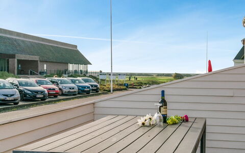 Ginger - 2.3Km from the Sea: Bygning, Hus, Vindue, Hjem, Tag, Boligområde, Busk, Sommerhus, Land Lot