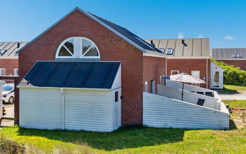 Gaëlle - 2.3Km from the Sea: Græs, Hus, Tag, Sommerhus, Hjem, Busk, Stuehus, Land Lot, Landdistrikt
