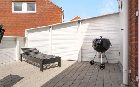 Mariam - 2.3Km from the Sea: Tag, Hus, Land Lot, Hjem, Sommerhus, Estate, Garden Bygninger, Skygge, Bjælkehytte, Landscaping