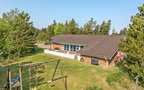 Cora - 1Km from the Sea: Boligområde, Tag, Forstad, Indkørsel, Estate, Skorsten