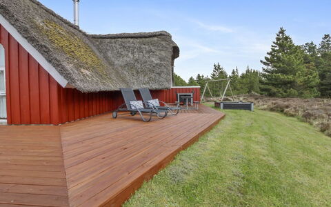 Dida - 3.1Km from the Sea: Sommerhus, Have, Sidespor, Garden Bygninger, Skygge, Gård, Backyard, Lawn, Stuehus, Landscaping