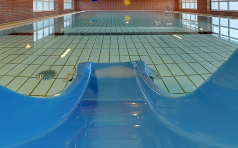 Drita - 2.3Km from the Sea: Svømmepøl, Kompositmateriale, Fritid, Udvej, Flise, Fritidscenter, Thermae, Water Feature