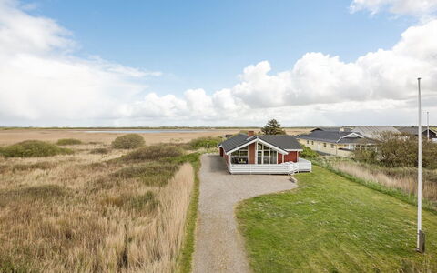 Hermandine - 700M from the Sea: Tag, Hus, Land Lot, Hjem, Sommerhus, Estate, Garden Bygninger, Skygge, Bjælkehytte, Landscaping