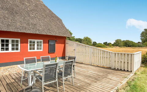 Willi - 3Km from the Sea: Gulvbelægning, Etage, Loft, Indretning, Countertop, Køkken, Cabinetry, Værelse, Større Bandage, Lysarmatur