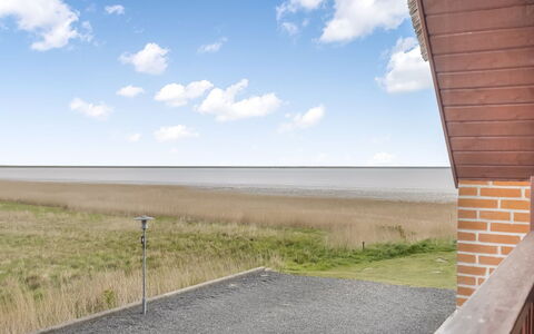 Perttu - 3.5Km from the Sea: Lejlighed, Skygge, Altan, Stol, Hegn, Udendørs Møbler, Aluminium, Kunstgræs