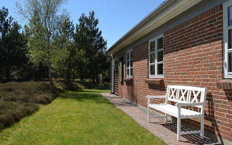 Angret - 3.5Km from the Sea: Græs, Hus, Tag, Hjem, Sommerhus, Busk, Land Lot, Landdistrikt, Stuehus, Bunddække