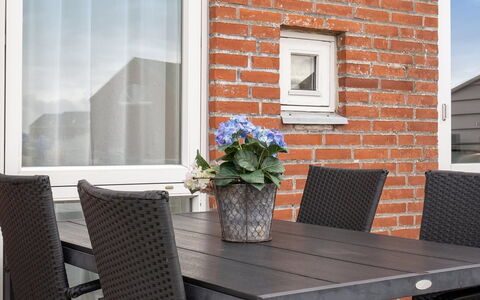 Aldora - 2.3Km from the Sea: Svømmepøl, Ferieby