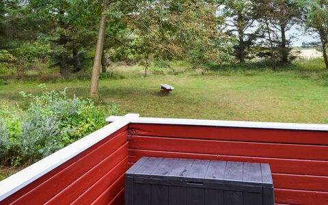Odsten - 1Km from the Sea: Træ, Bejdse, Hårdttræ, Have, Planke, Backyard, Lawn, Gård, Skur, Garden Bygninger