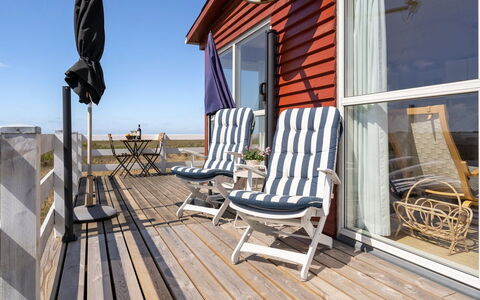 Blomma - 350M from the Sea: Tag, Land Lot, Sommerhus, Hjem, Landdistrikt, Skur, Sidespor, Garden Bygninger, Bjælkehytte, Hytte