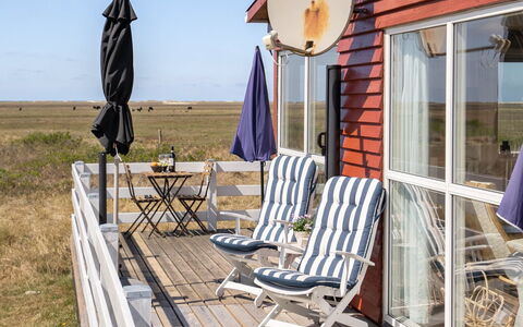 Blomma - 350M from the Sea: Tag, Land Lot, Sommerhus, Hjem, Landdistrikt, Skur, Sidespor, Garden Bygninger, Bjælkehytte, Hytte