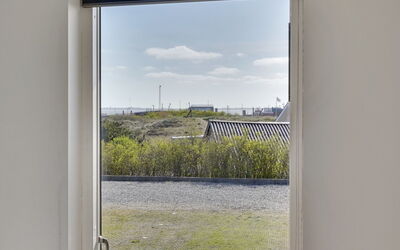 Jurviis - 100M from the Sea