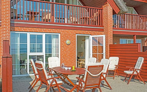 Henrietta - 3.5Km from the Sea: Hus, Tag, Hjem, Sommerhus, Estate, Stuehus, Villa, Veranda, Sidespor