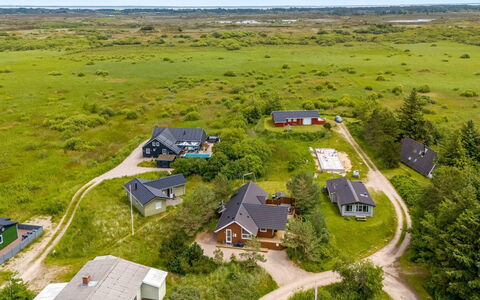 Svenny - 800M from the Sea: Tag, Hus, Boligområde, Hjem, Estate, Sommerhus, Design