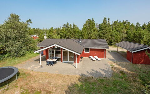 Guthmund - 1Km from the Sea: Tag, Hus, Land Lot, Hjem, Sommerhus, Estate, Garden Bygninger, Skygge, Bjælkehytte, Landscaping