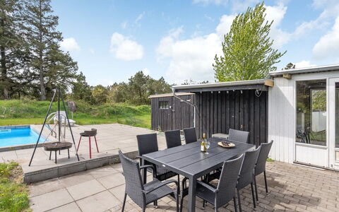 Rea - 5Km from the Sea: Møbel, Land Lot, Udendørs Møbler, Skygge, Have, Stol, Udendørs Bord, Landscaping, Backyard, Hårdttræ