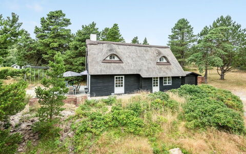 Risto - 2.3Km from the Sea: Hus, Tag, Hjem, Sommerhus, Skur, Garden Bygninger, Sidespor, Gård, Bjælkehytte, Hytte