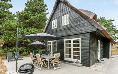 Risto - 2.3Km from the Sea