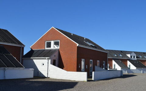 Arabella - 2.3Km from the Sea: Træ, Hav, Sky, Coastal Og Oceaniske Landskabsformer, Dæk, Ocean, Planke, Boardwalk, Kyst, Hårdttræ