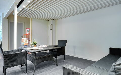Arabella - 2.3Km from the Sea: Gulvbelægning, Etage, Loft, Indretning, Countertop, Køkken, Cabinetry, Værelse, Større Bandage, Lysarmatur