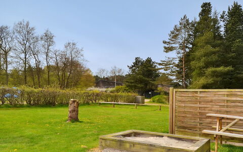 Naili - 3.1Km from the Sea: Træ, Græs, Busk, Have, Land Lot, Lawn, Bunddække, Eng, Landscaping, Backyard