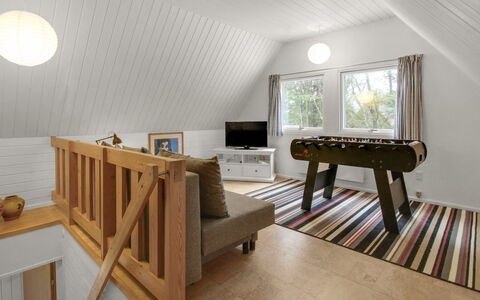 Emilla - 3.8Km from the Sea: Græs, Hus, Tag, Hjem, Sommerhus, Busk, Land Lot, Landdistrikt, Stuehus, Bunddække