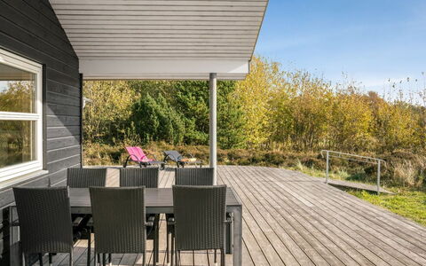 Haghbarth - 2.3Km from the Sea: Træ, Veranda, Arkitektur, Hårdttræ, Planke, Trægulve, Dæk, Hjem, Bejdse, Sidespor