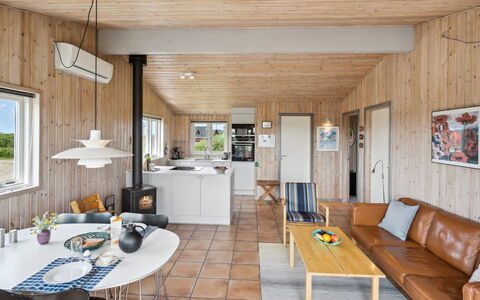 Fiona - 800M from the Sea: Sommerhus, Skur, Hytte, Stuehus, Prærie, Hytte, Lade, Bjælkehytte, Garden Bygninger