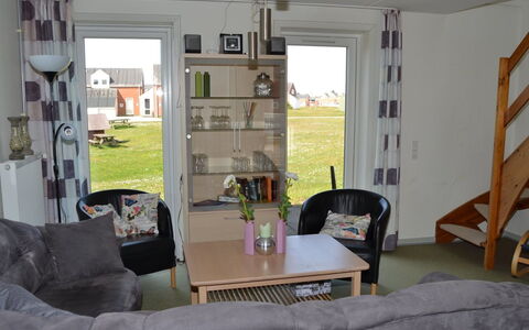 Nilaus - 2.3Km from the Sea: Møbel, Gulvbelægning, Træ, Indretning, Etage, Værelse, Loft, Stol, Stue, Lejlighed