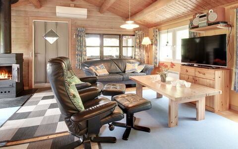 Thorbergh - 2Km from the Sea: Plantesamfund, Sollys, Urteagtig Plante, Have, Plantation, Landbrug, Farm