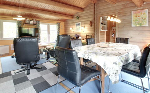 Thorbergh - 2Km from the Sea: Plantesamfund, Sollys, Urteagtig Plante, Have, Plantation, Landbrug, Farm