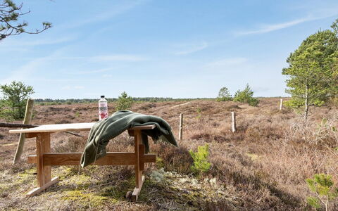 Alfwin - 3Km from the Sea: Bygning, Hus, Vindue, Hjem, Tag, Boligområde, Busk, Sommerhus, Land Lot