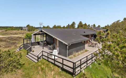Arjuna - 3.8Km from the Sea: Busk, Urban Design, Bunddække, Mursten, Lejlighed, Estate, Murværk, Altan, Landscaping