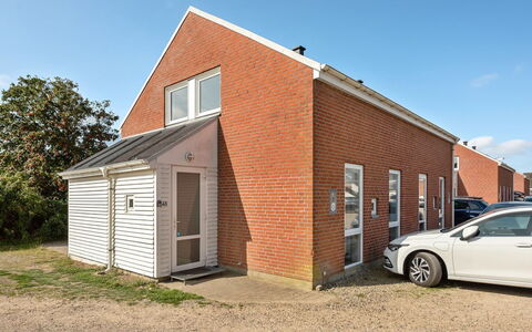 Maylin - 2.3Km from the Sea: Tag, Hus, Land Lot, Hjem, Sommerhus, Estate, Garden Bygninger, Skygge, Bjælkehytte, Landscaping