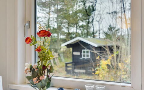 Mikaela - 1Km from the Sea: Græs, Hus, Tag, Hjem, Sommerhus, Busk, Land Lot, Landdistrikt, Stuehus, Bunddække