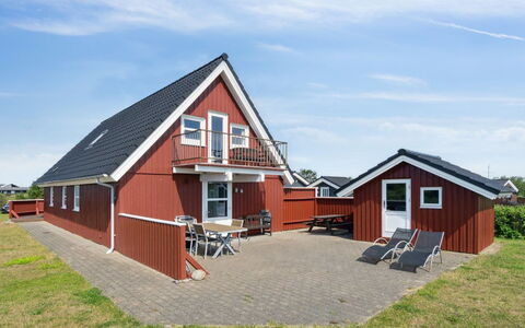 Andor - 500M from the Sea: Busk, Urban Design, Bunddække, Mursten, Lejlighed, Estate, Murværk, Altan, Landscaping