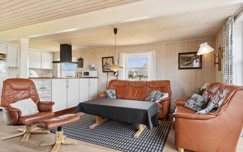 Andor - 500M from the Sea: Græs, Hus, Tag, Sommerhus, Hjem, Busk, Stuehus, Land Lot, Landdistrikt