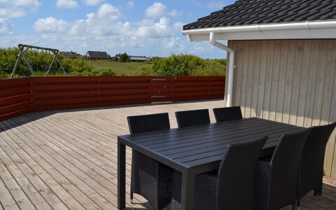 Arnkil - 700M from the Sea: Busk, Urban Design, Bunddække, Mursten, Lejlighed, Estate, Murværk, Altan, Landscaping
