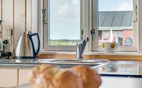 Mortensen - 350M from the Sea: Køkken Apparat, Lille Apparat, Bordservice, Husholdningsapparat, Indretning, Køkken, Countertop, Serveware