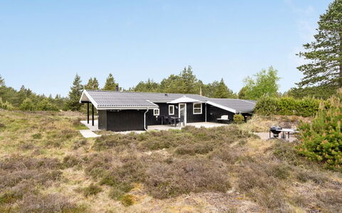 Fredrikka - 3.9Km from the Sea: Sommerhus, Skur, Hytte, Stuehus, Prærie, Hytte, Lade, Bjælkehytte, Garden Bygninger