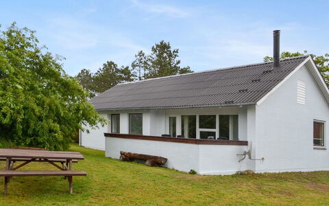 Sylvie - 1.5Km from the Sea: Hus, Tag, Hjem, Sommerhus, Estate, Stuehus, Villa, Veranda, Sidespor
