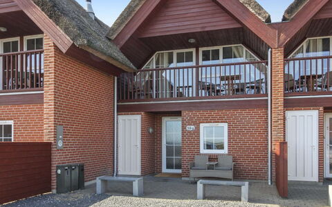 Eda - 3.5Km from the Sea: Bygning, Hus, Træ, Hjem, Tag, Sommerhus, Boligområde, Busk, Arkitektur
