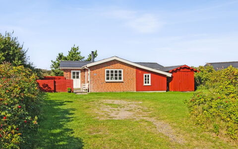 Hendrine - 500M from the Sea: Sommerhus, Hjem, Hus, Tag, Veranda, Estate, Sidespor, Garden Bygninger, Stuehus, Gård