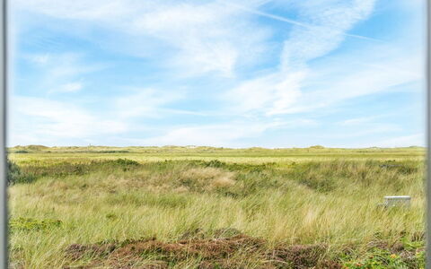 Neia - 640M from the Sea: Tag, Hus, Land Lot, Hjem, Sommerhus, Estate, Garden Bygninger, Skygge, Bjælkehytte, Landscaping