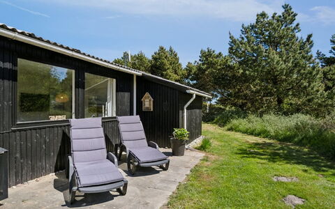 Inga - 1.3Km from the Sea: Busk, Land Lot, Sommerhus, Skygge, Landscaping, Backyard, Gård, Have, Lawn, Garden Bygninger