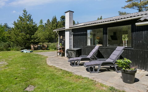 Inga - 1.3Km from the Sea: Busk, Land Lot, Hjem, Sommerhus, Have, Skygge, Backyard, Gård, Landscaping, Garden Bygninger