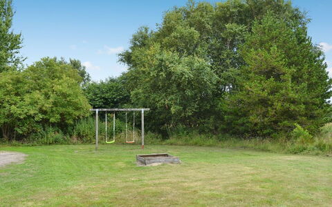 Vivan - 3.8Km from the Sea: Græs, Træ, Busk, Græs-, Almindeligt, Land Lot, Lawn, Bunddække, Eng