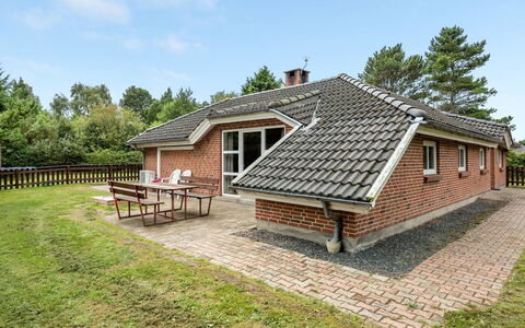 Botulf - 3.8Km from the Sea: Sommerhus, Hjem, Hus, Tag, Veranda, Estate, Sidespor, Garden Bygninger, Stuehus, Gård