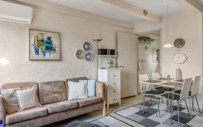 Volmer - 3.9Km from the Sea