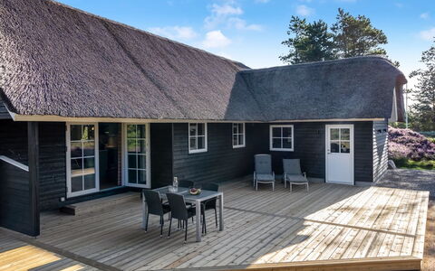 Thorulf - 3.5Km from the Sea: Tækning, Sommerhus, Hus, Tag, Hjem, Stuehus, Hytte, Estate, Landsby